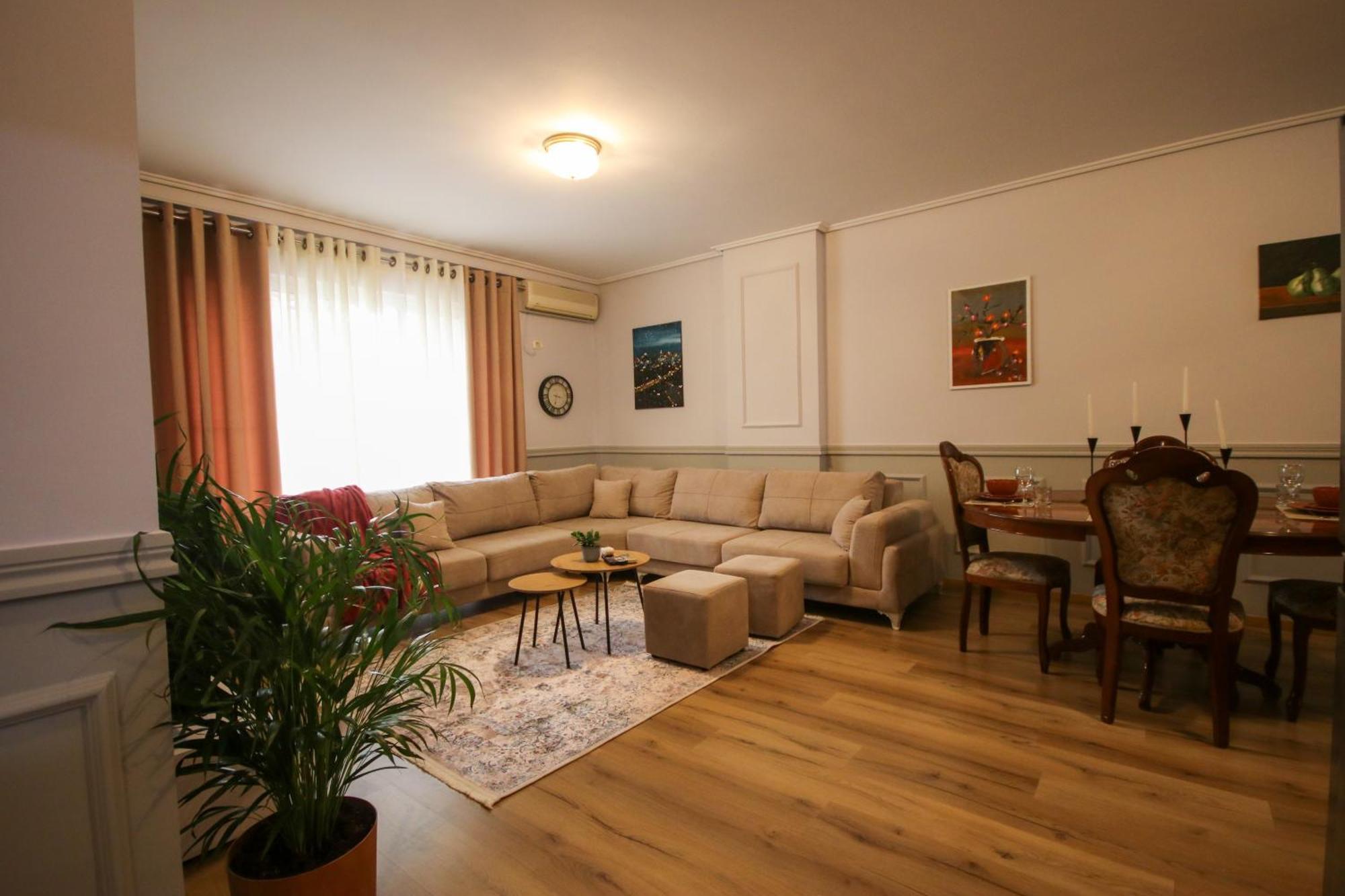 Johan's Apartment *