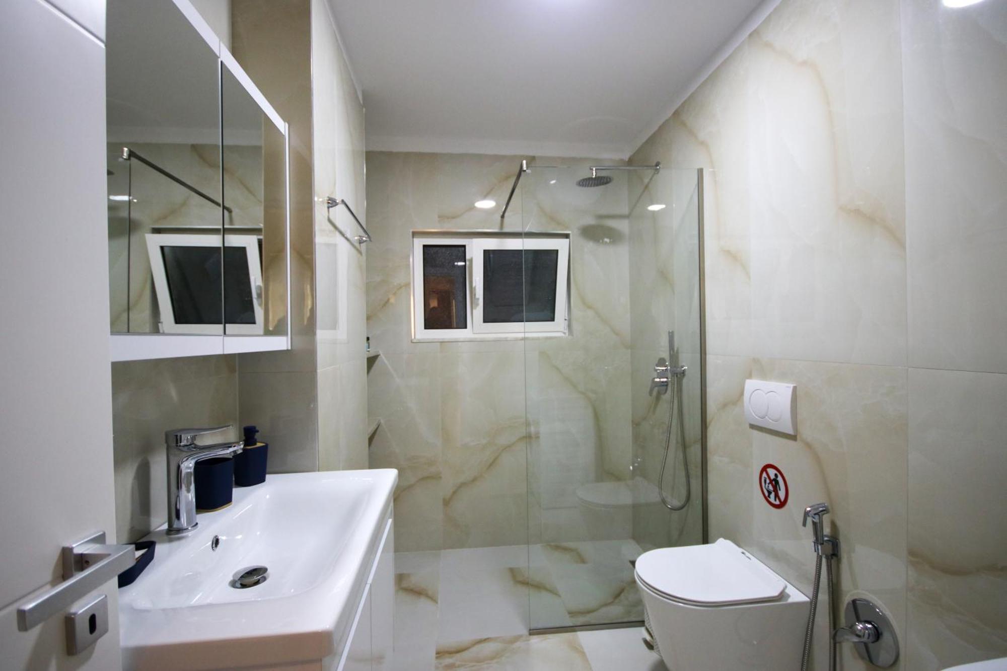 Apartment Johan's Tirana